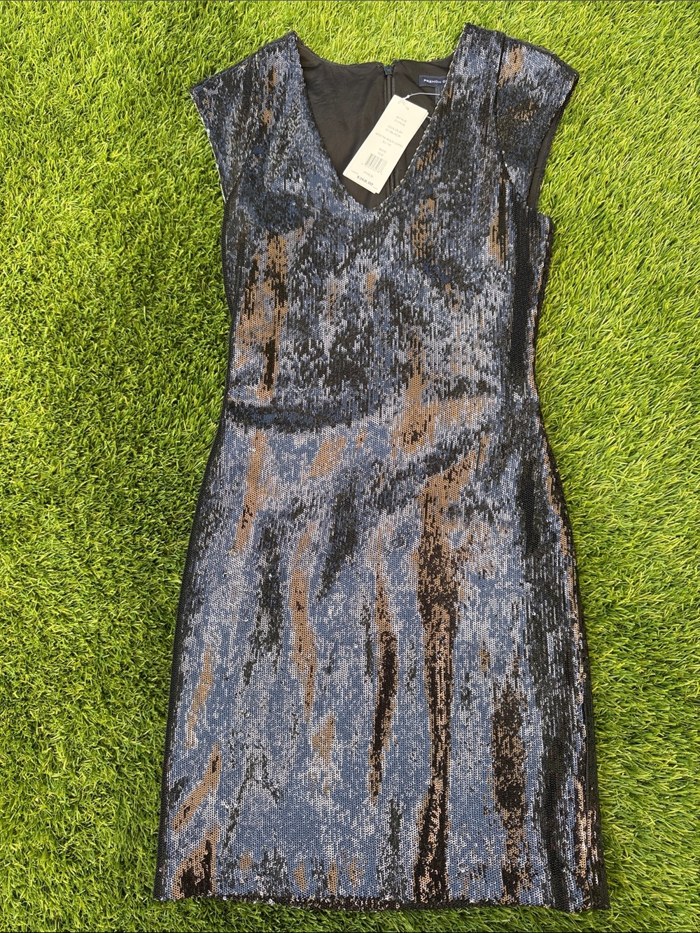 NWT French Connection Refectra Sequin Capped Black/Silver Dress - Picture 4 of 14